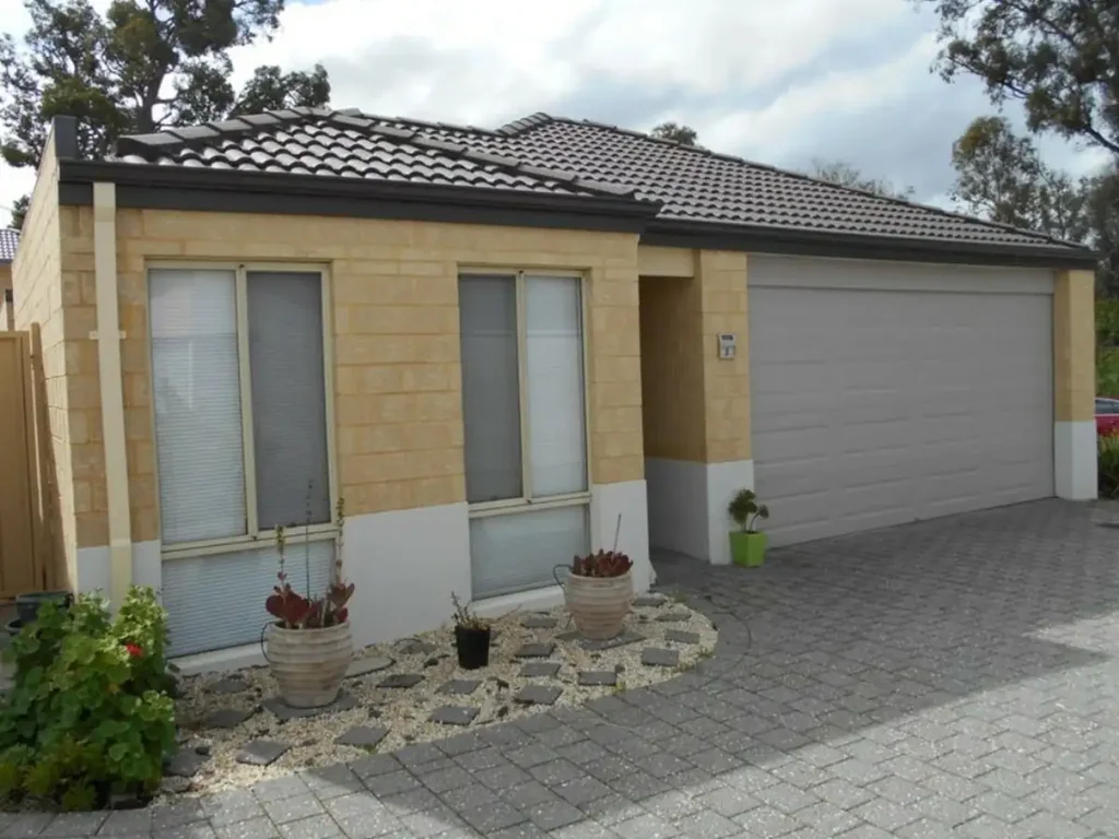 Charming 3-Bedroom Home in Peaceful Bertram Neighbourhood