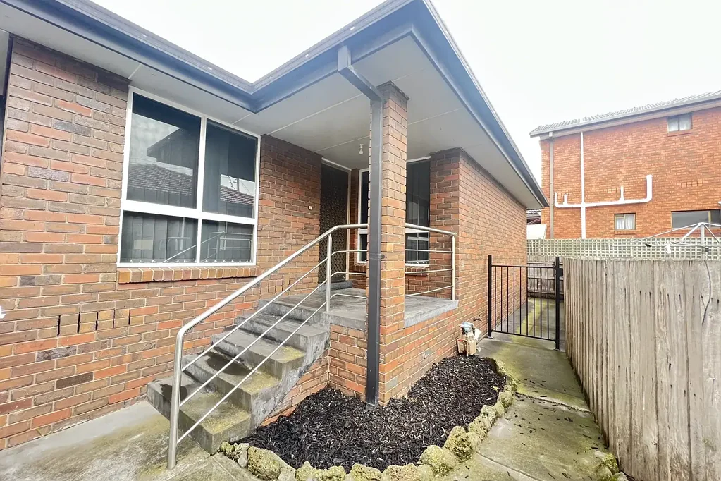 Spacious Unit in Lalor