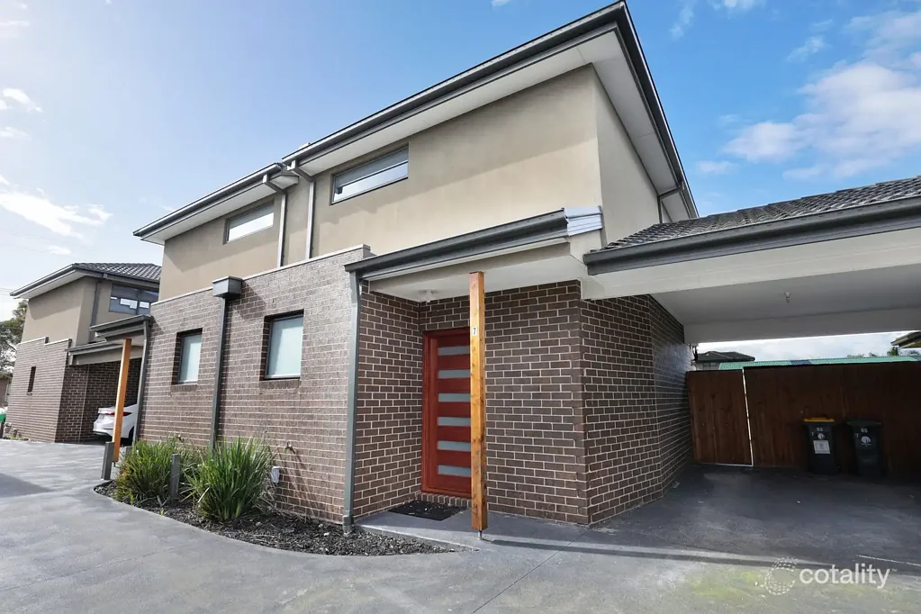 MODERN DOUBLE STORY TOWNHOUSE