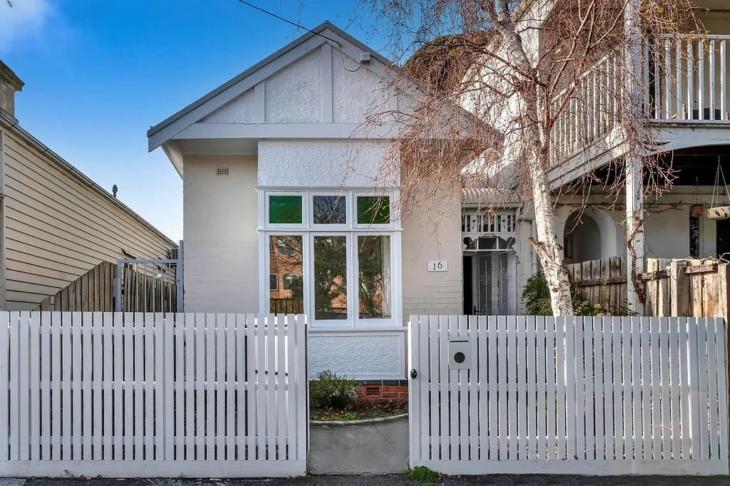 Modern Comfort Meets Classic Charm – Renovated 3-Bedroom St Kilda Home