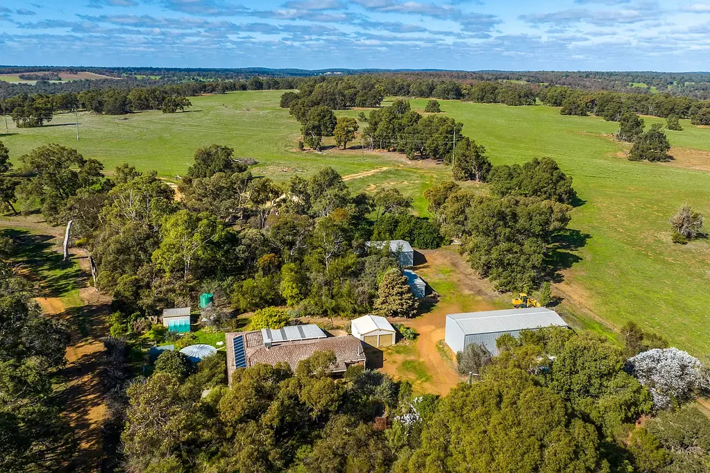 284 Wariin Road, Woottating, WA 6562
