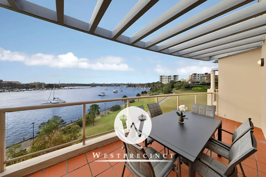 Looking to commit for a shorter term?  We offer fine furnished stays from 3 months +