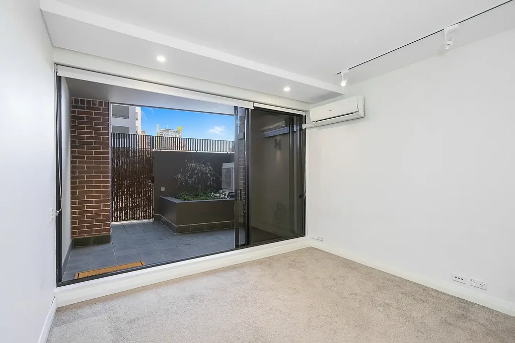 Upgraded and spacious studio in Watermark
