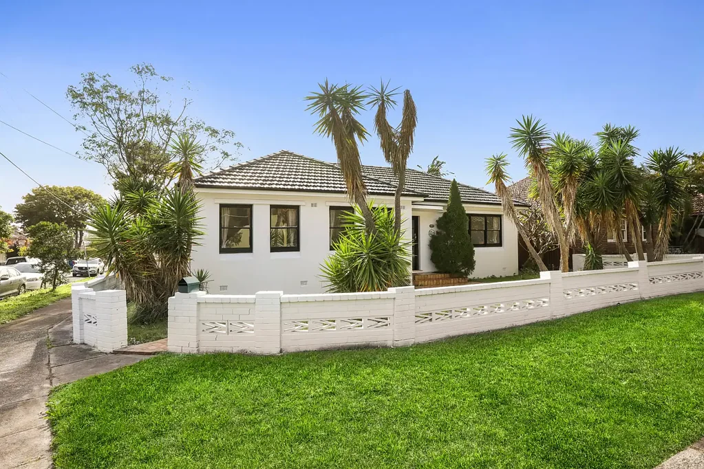 Mascot 3Zimmer Freestanding Home on Prime 550sqm Corner Block