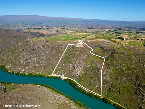 Alexandra  Stunning Land with Breathtaking Views in Alexandra