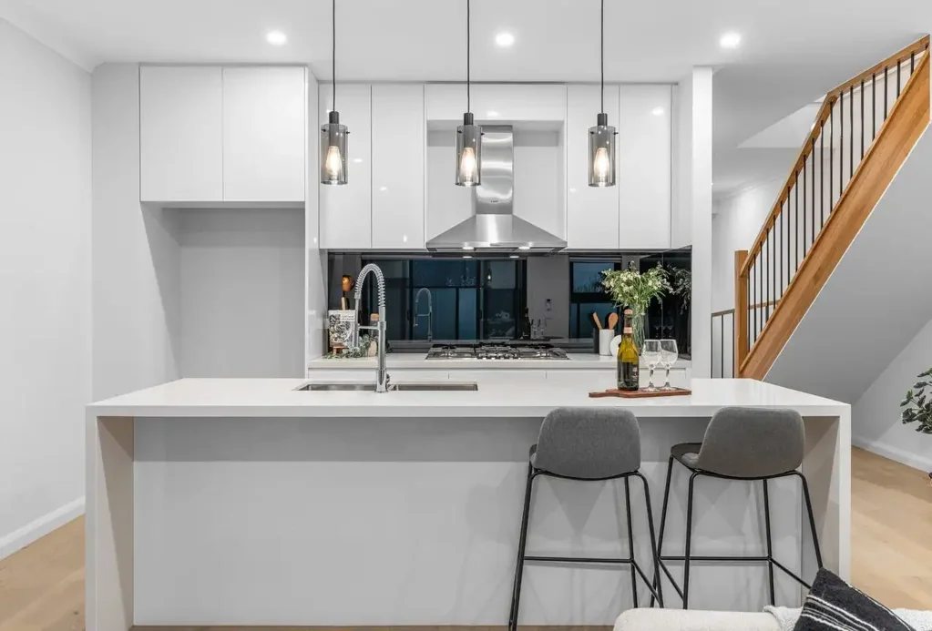 Stylish, Spacious & Architecturally Designed – Prime Doncaster East Living
