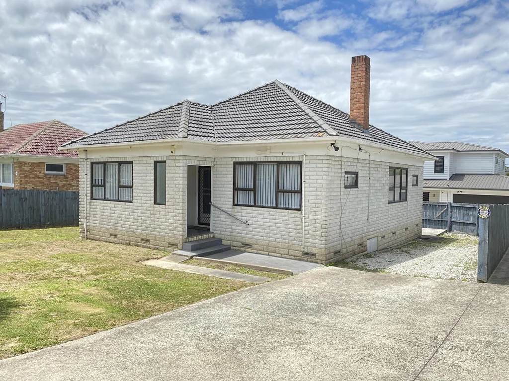 3-Bedroom Home with Ample Parking