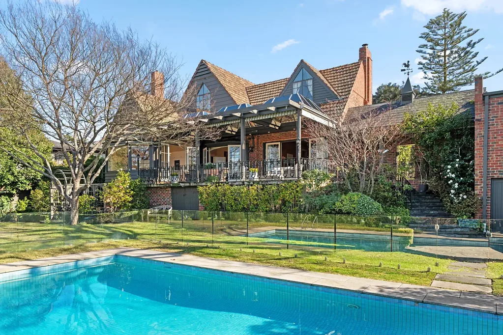 Balwyn 6ਬੈੱਡਰੂਮ A Masterpiece of period charm with modern sophistication - with no heritage overlays