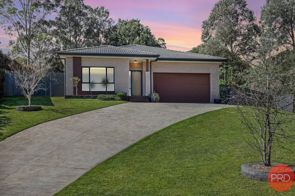 Bolwarra 4 Bedroom Serene Bolwarra Residence