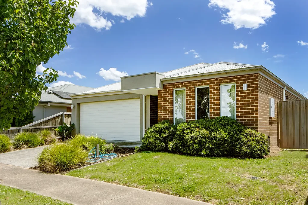 8 Billabong Avenue, Sale, VIC 3850