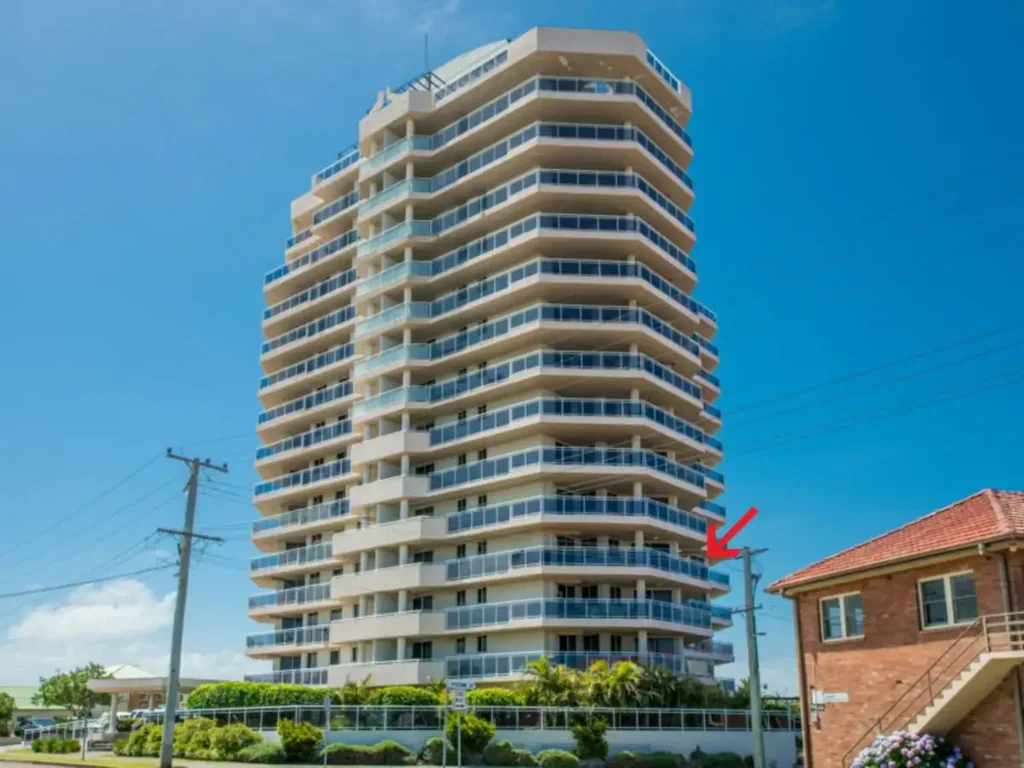 Large 2 Bedroom Unit in The Entrance