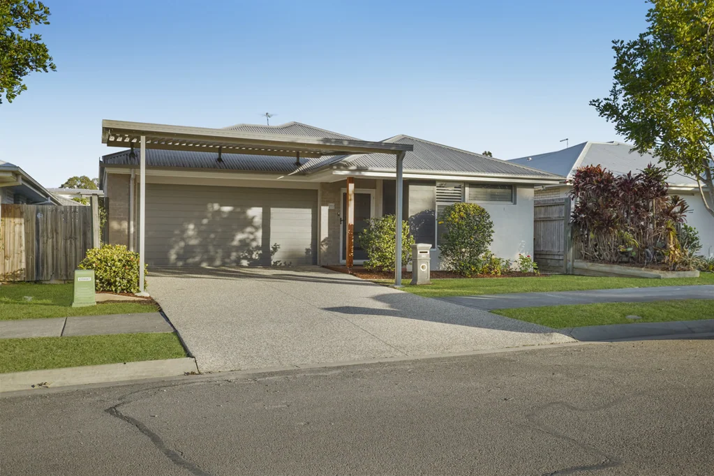 Albany Creek 4房 平层生活邂逅轻松格调 Low-Set Living Meets Effortless Style