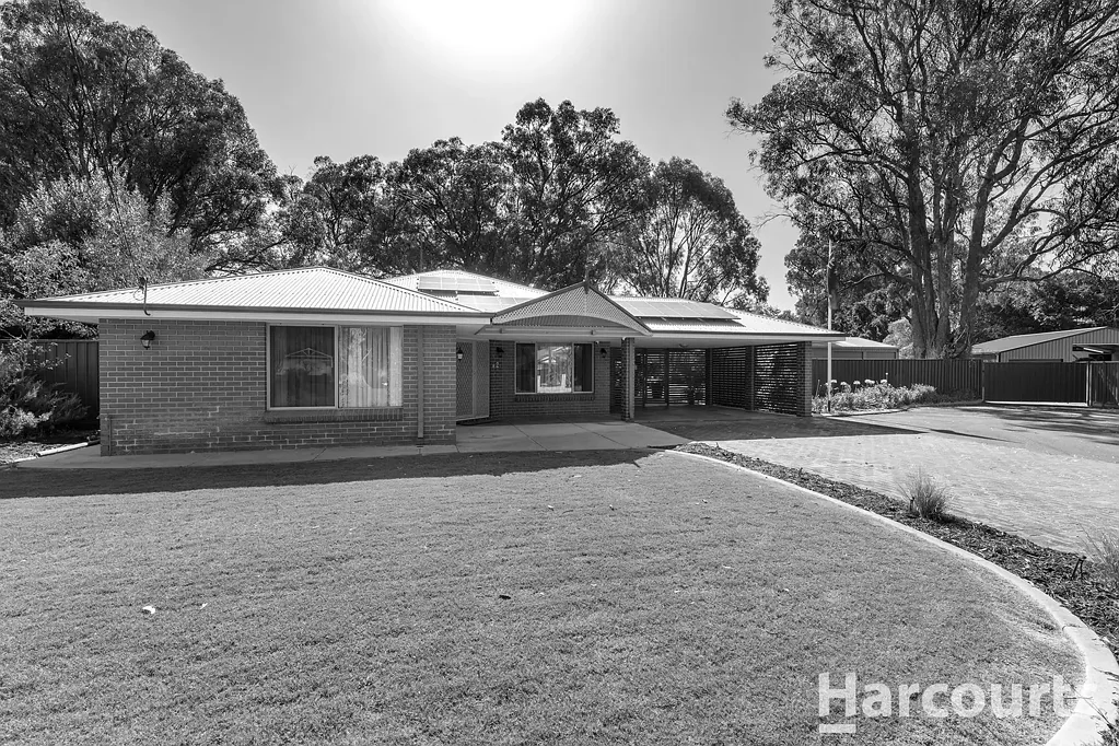 2 Kingscote Place, Greenfields, WA 6210