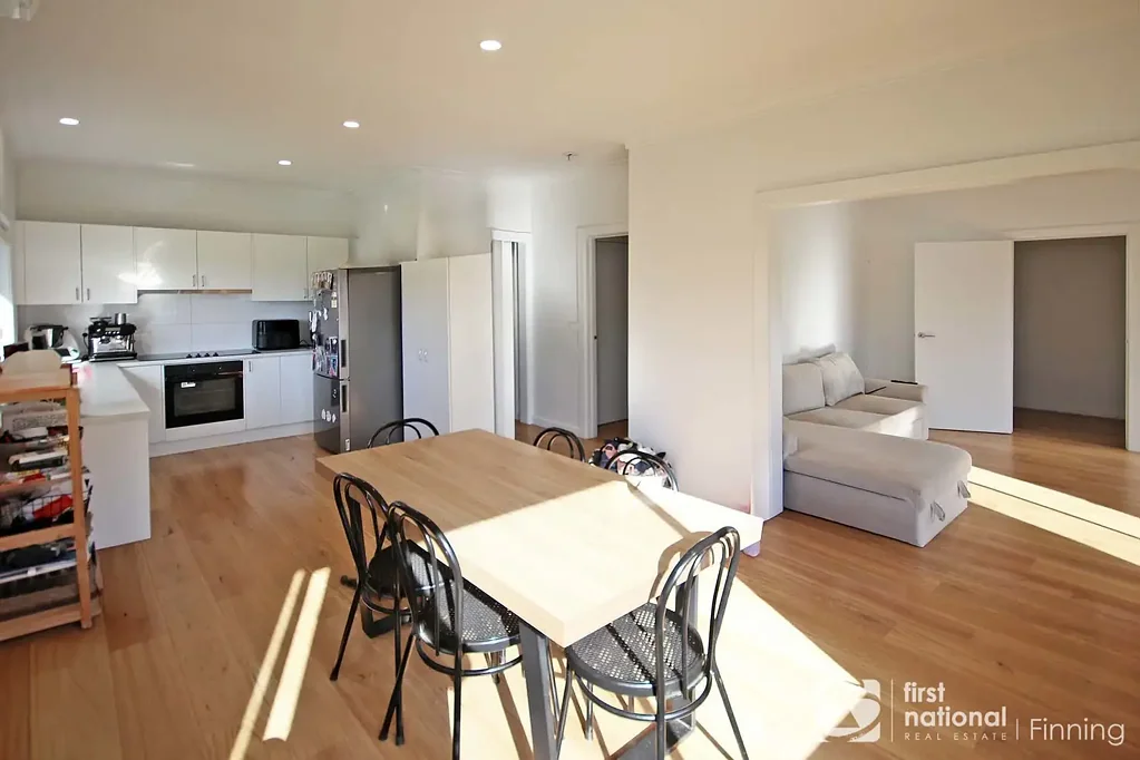 Space, Comfort & Land - Get in Quick