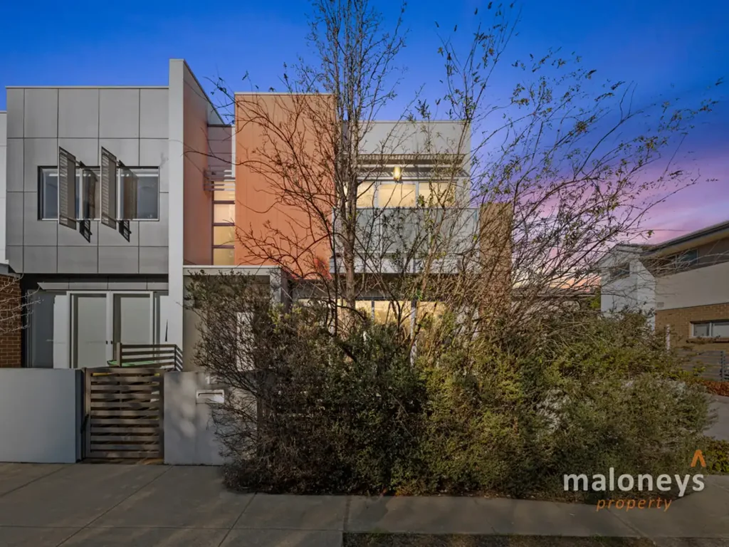 Crace 3房  Spacious, Light-Filled Living in the Heart of Crace