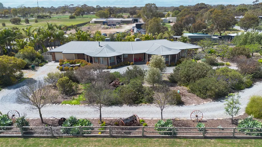 8 Sable Grove, Two Wells, SA 5501