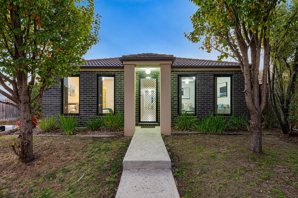 1/107 Army Road, Pakenham, VIC 3810