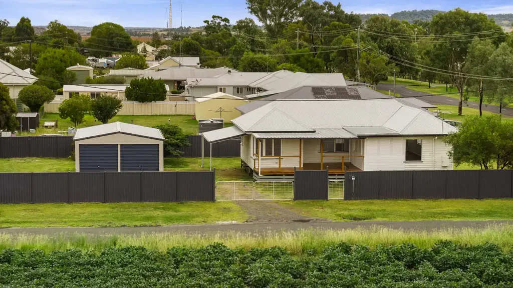 2 Warkon Street, Clifton, QLD 4361