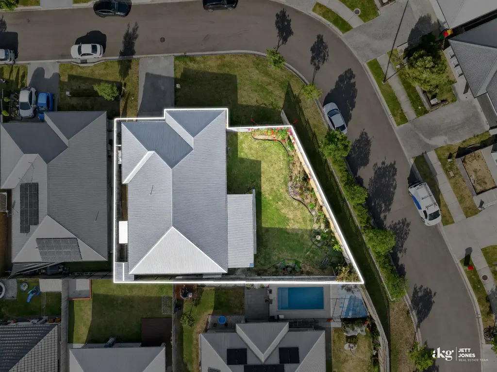 Flagstone 4房  Space, Comfort and a Generous Corner Block
