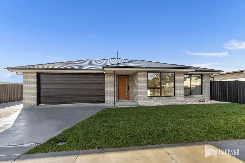 Latrobe 4Kwarto Brand-New Family Luxury with Exceptional Garaging