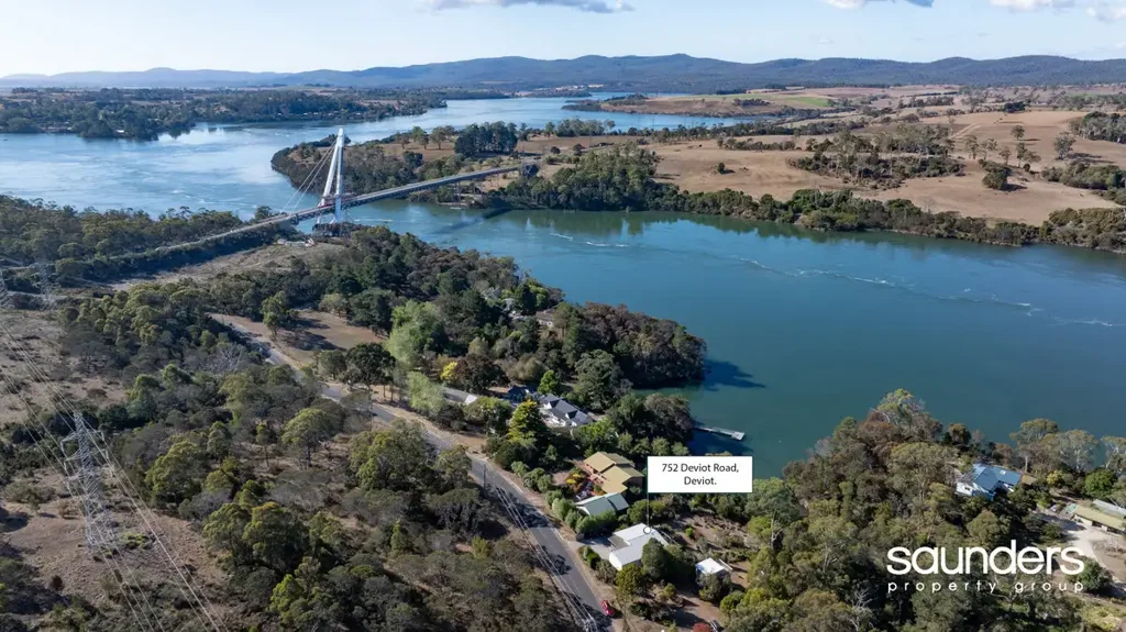 Deviot 4房  Luxurious Riverfront Retreat in Deviot, Tamar River