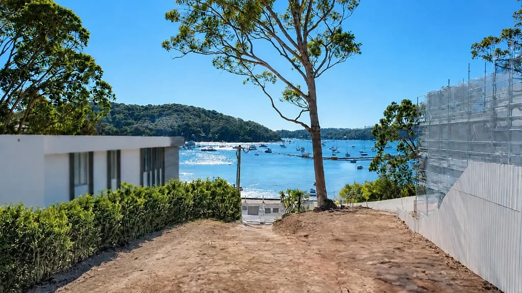 Church Point 高地742平空地 无遮挡Pittwater水景 正对白色沙滩 已获DA批准 豪华海滨住宅计划 五卧多生活区 四车位健身房 电梯泳池露台 景观海湾步行道 North-East Pittwater Views | DA-Approved Luxury Home