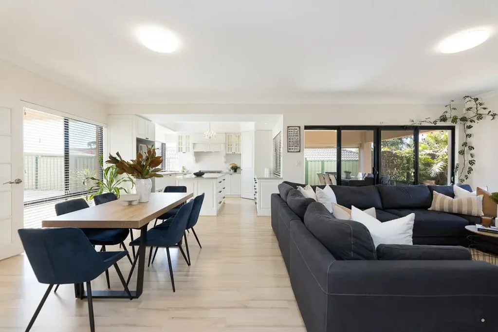 Bayswater 3房  A Secure Sanctuary With Stylish Soul!