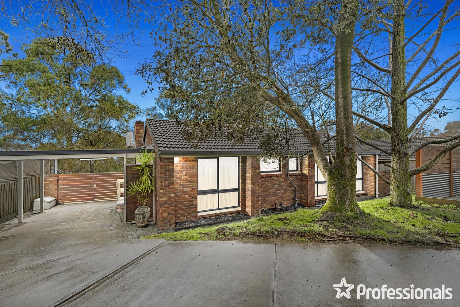 15 THORNTON CT, MOOROOLBARK VIC 3138, 0 कमरे, 0 बाथरूम, House