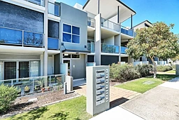 14/105 Wentworth Parade, Success