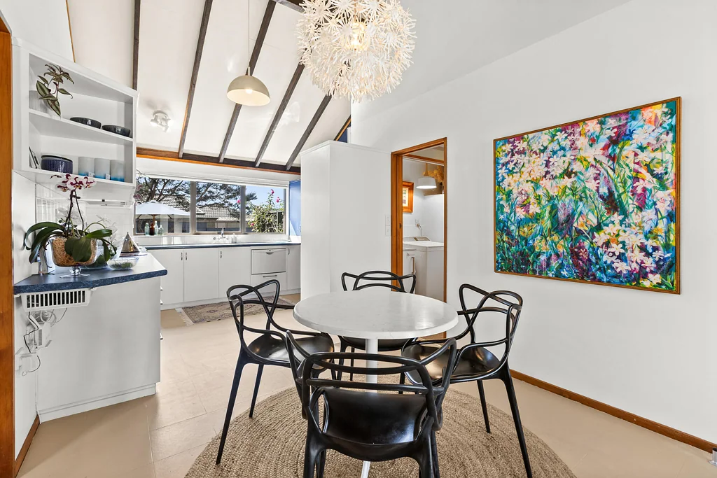 Flaxmere 3房  Private, Spacious plus Garaging - Act Now