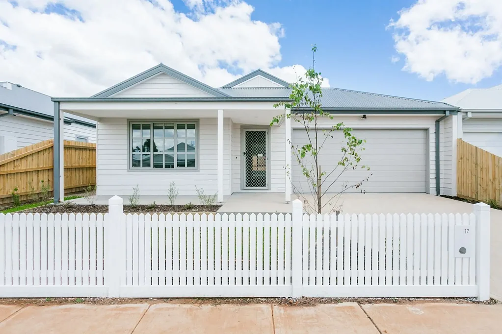 17 Mitiamo Street, Eynesbury, VIC 3338