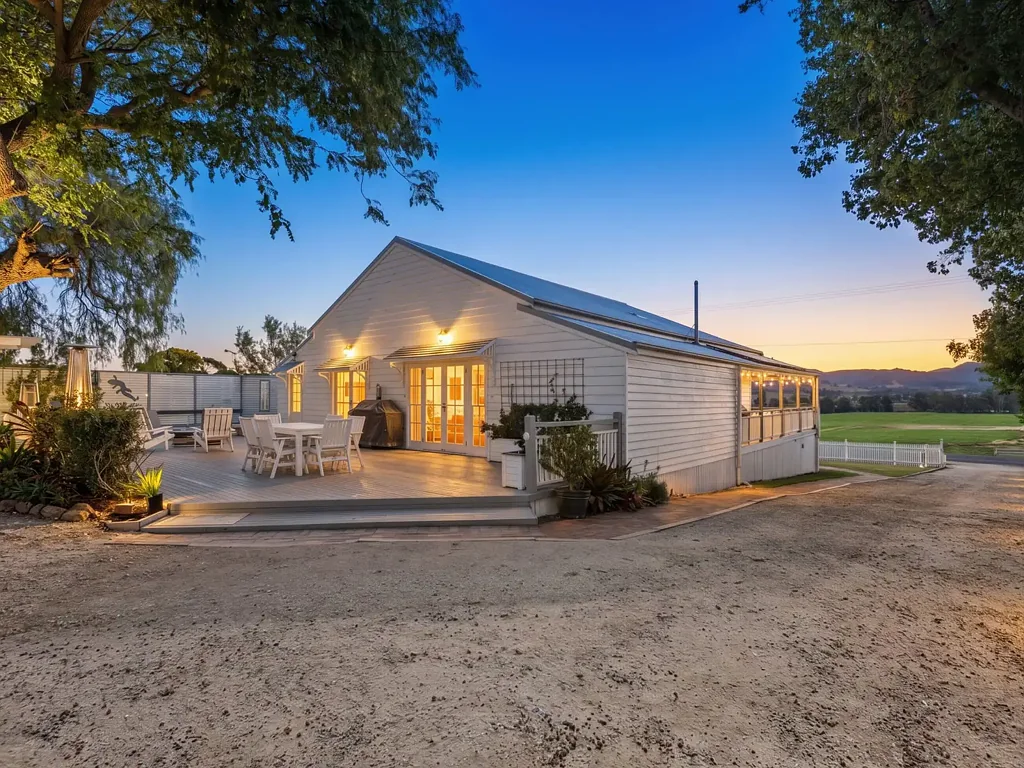 Killarney 4Moenga SUPERB HALF ACRE, SUPERB NORTHERLY OUTLOOK TO THE MOST ENVIABLE VIEW...