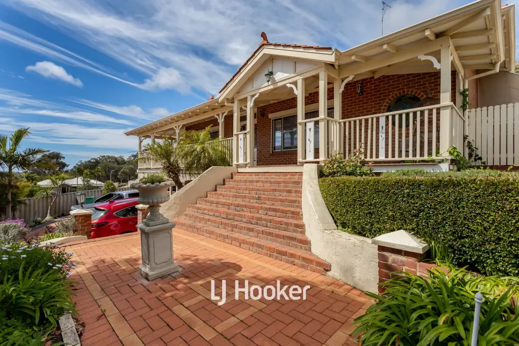 1 Balliol Court, College Grove, WA 6230