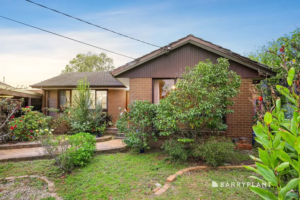 13 Allanfield Crescent, Wantirna South, VIC 3152
