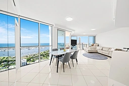 1304/56 Scarborough Street, Southport