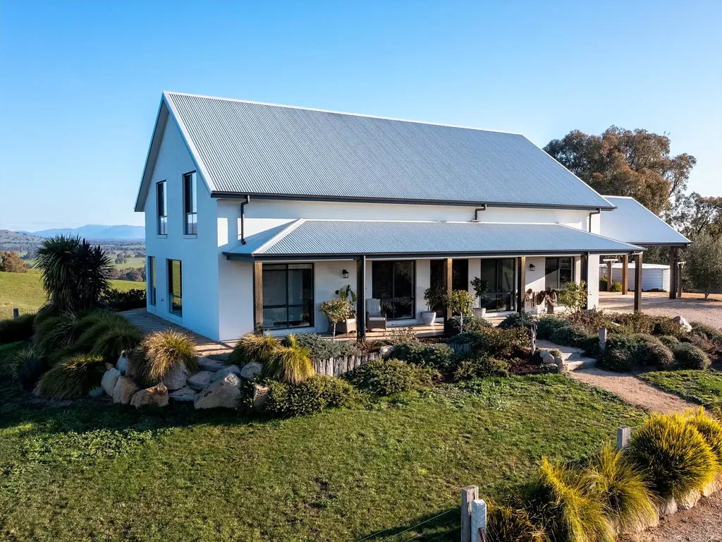 Lurg  Discover your Rural Idyll in this HIDDEN VALLEY