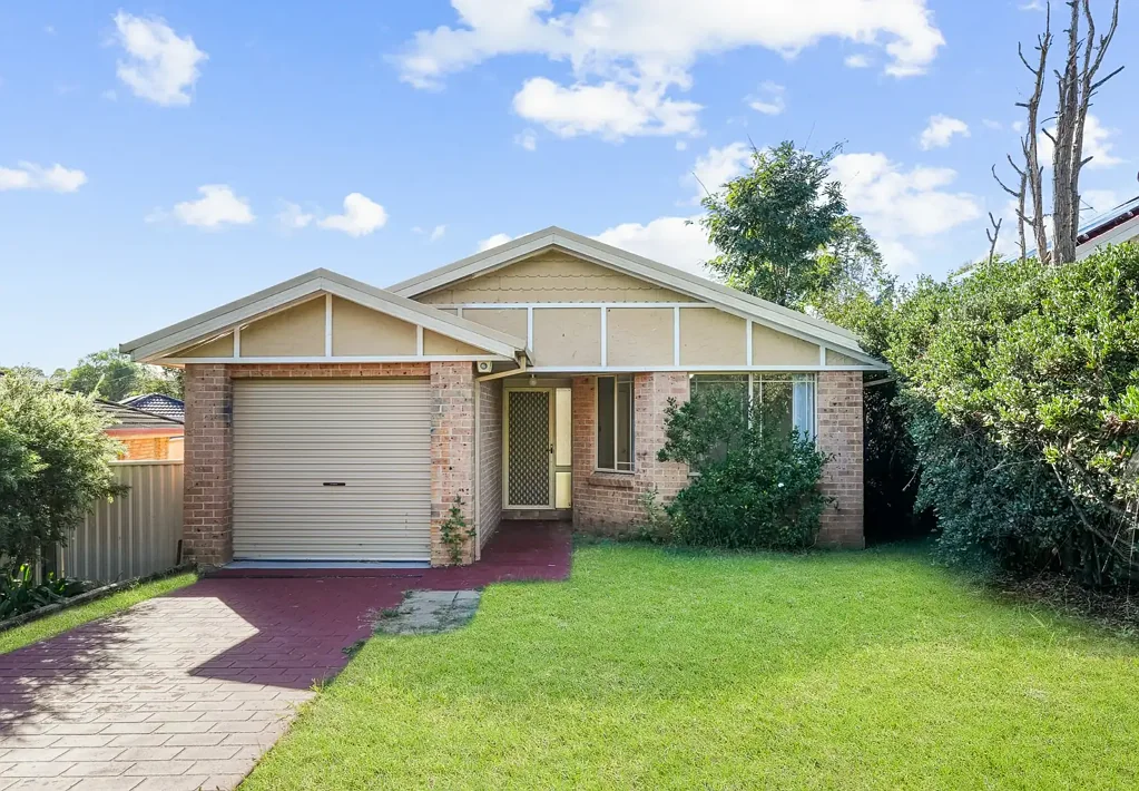 20 Styles Crescent, Minto, NSW 2566