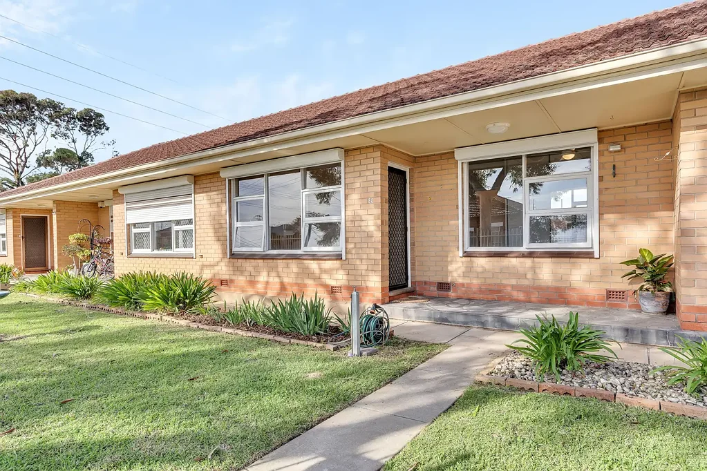 Comfortable & Convenient Living in the Heart of Findon