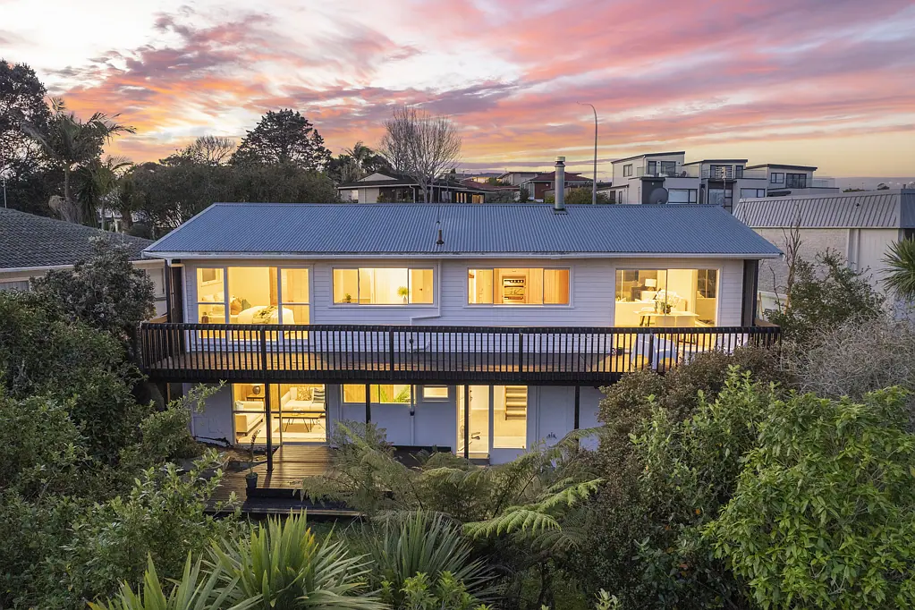 16 Glamorgan Drive, Torbay, North Shore City, Auckland