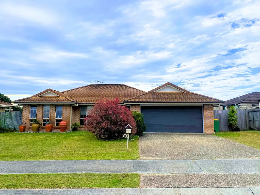 🌿 Charming Co-Living Retreat in Raceview – Fully Furnished & Ready for You! 🌿