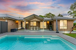 14 Alannon Place, Glenlogan