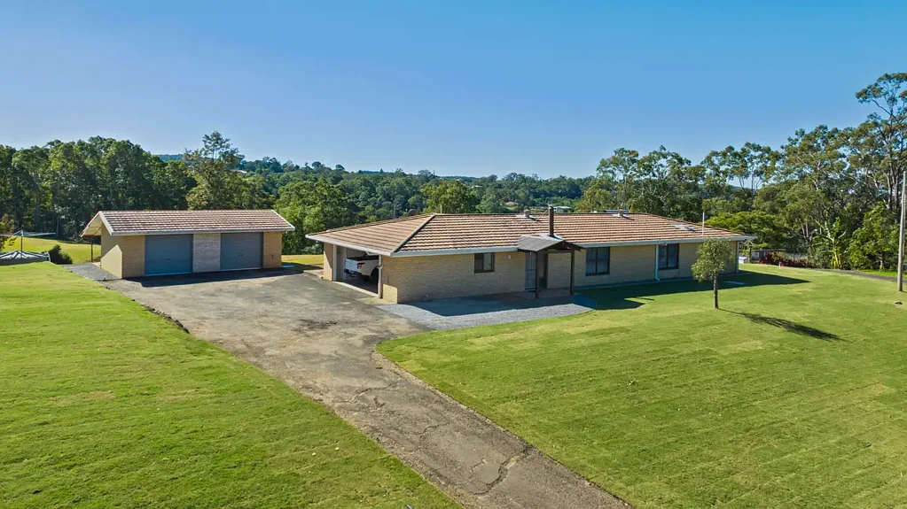 Spacious Family Home with Scenic Views & Easy Town Access
