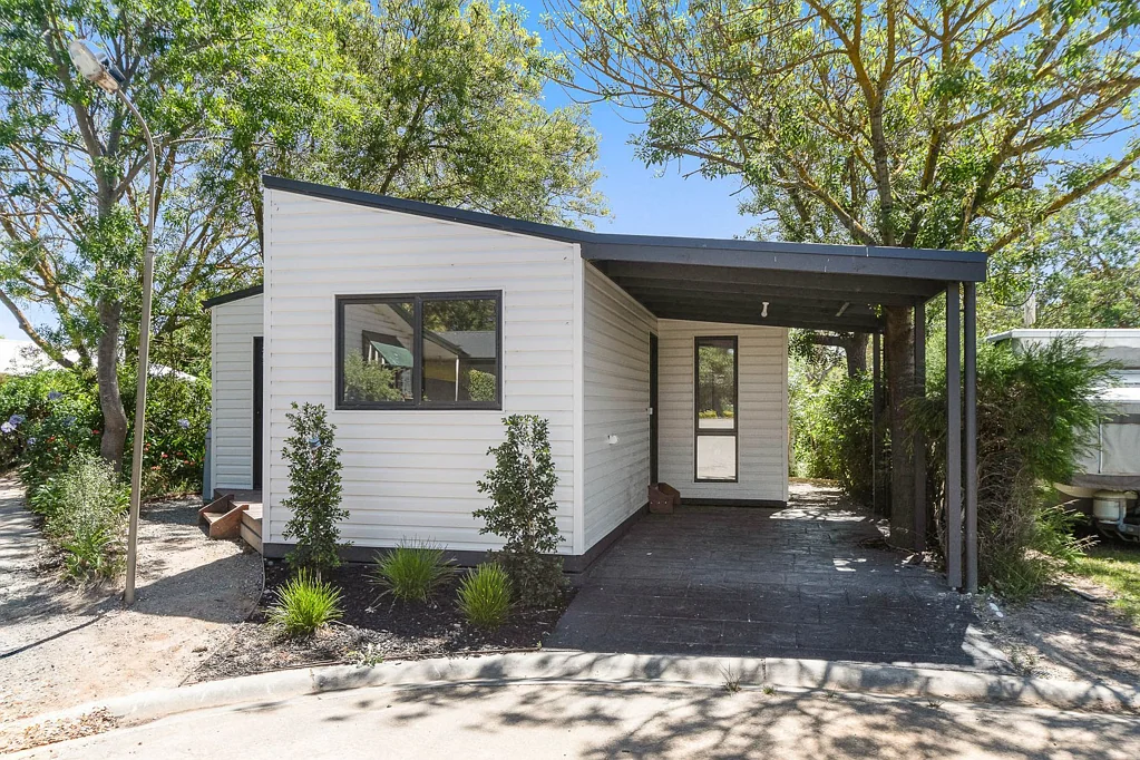 Mornington 2غرفة نوم The Brief:
DOWNSIZE OR RETIRE IN STYLE