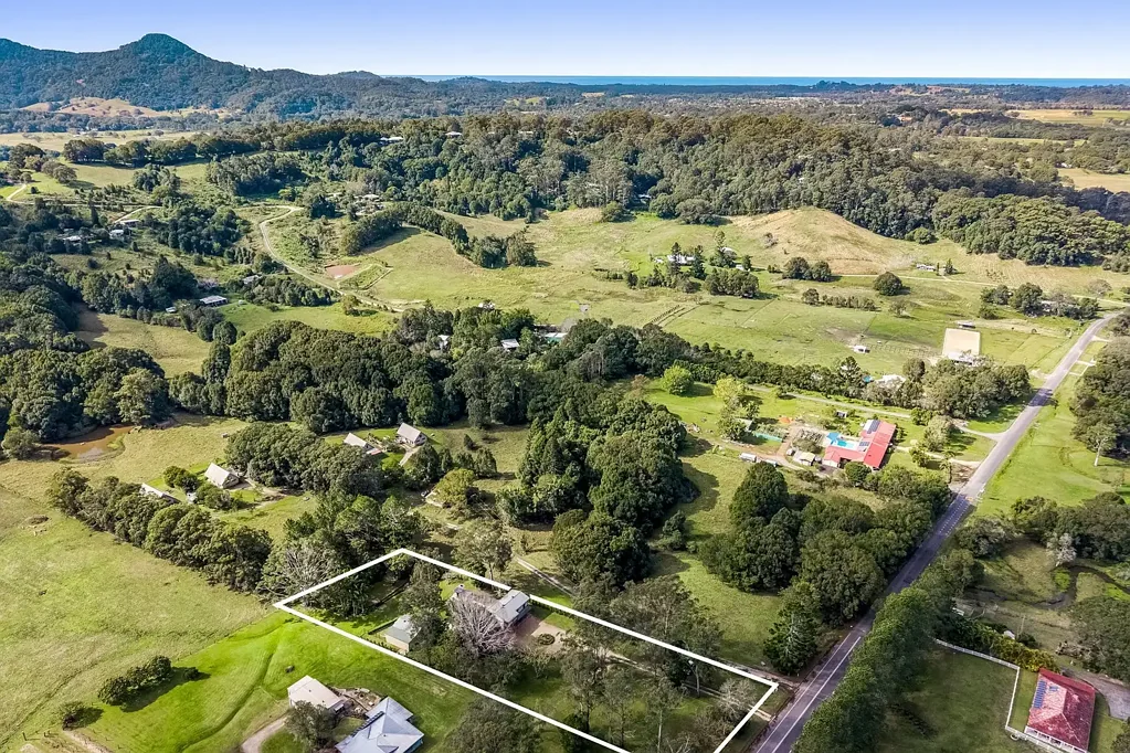 Mullumbimby Creek 4ห้องนอน Spacious Family Home On A Large Block, Close To The Iconic Town of Mullumbimby