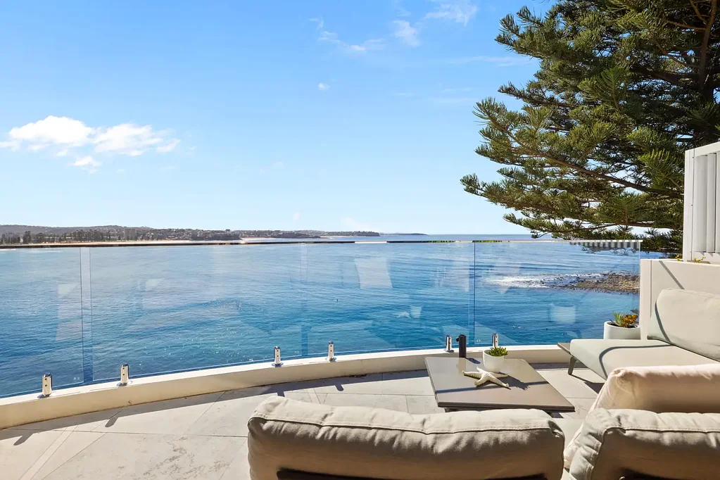 An Extraordinary Oceanfront Residence of Exceptional Scale and Luxury