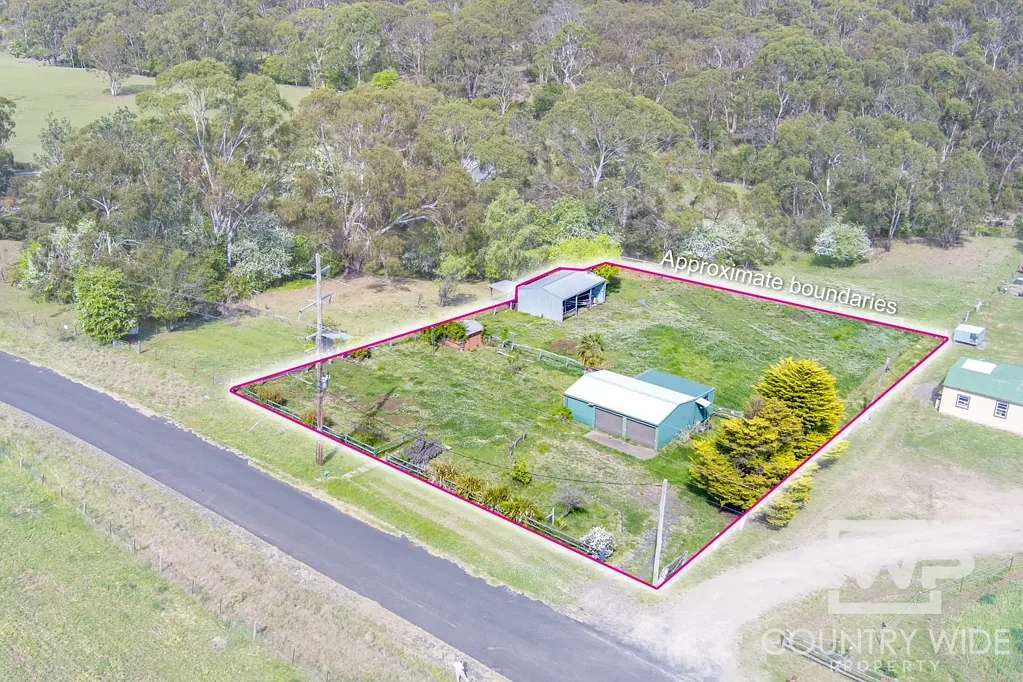 Glen Innes Generous Vacant Land with Excellent Shedding — Ready for Your Next Chapter
