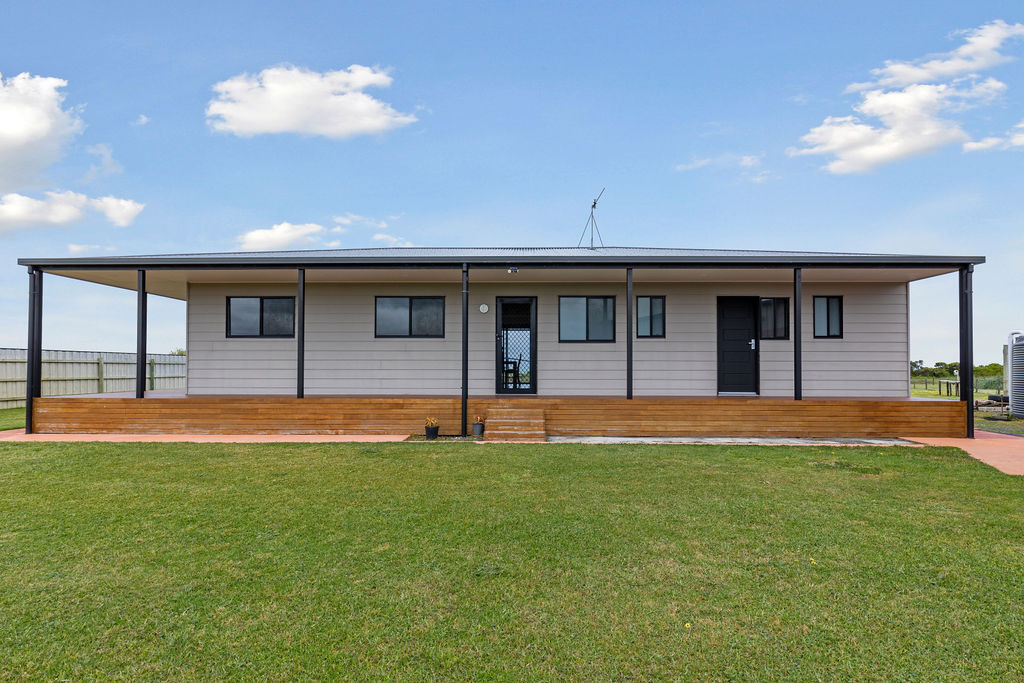 434 EIGHT MILE CREEK RD, PORT MACDONNELL SA 5291, 0 habitaciones, 0 baños, House