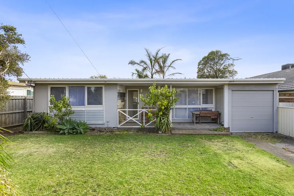 St Leonards 2房  Ideal Coastal Starter with Space to Expand