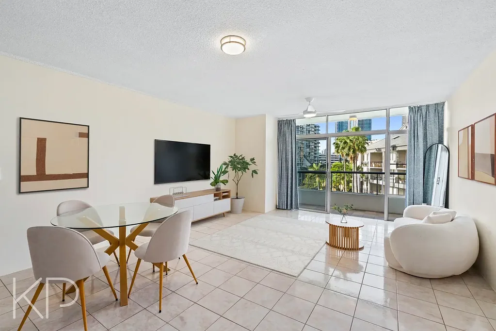 Surfers Paradise 2غرفة نوم Spacious Riverside Apartment with City Skyline Views