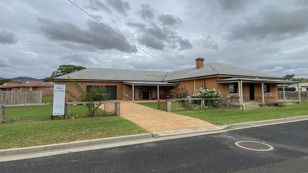 Furnished, 3 Bedroom Home in Great Location